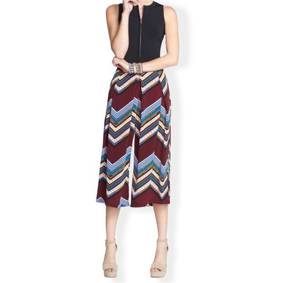 NWT ASTR Pleated Gaucho Printed Pants - Picture 1 of 10